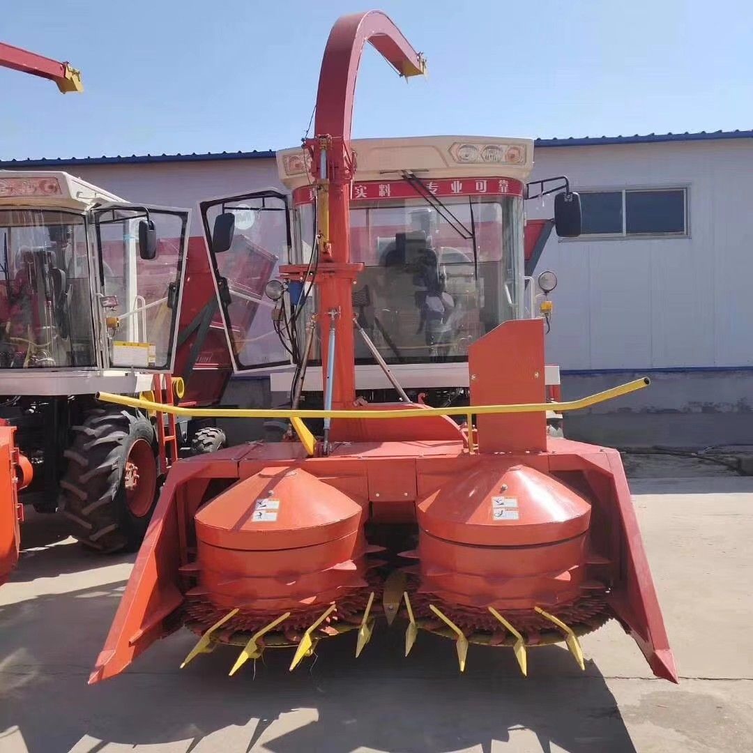 自走式青儲機